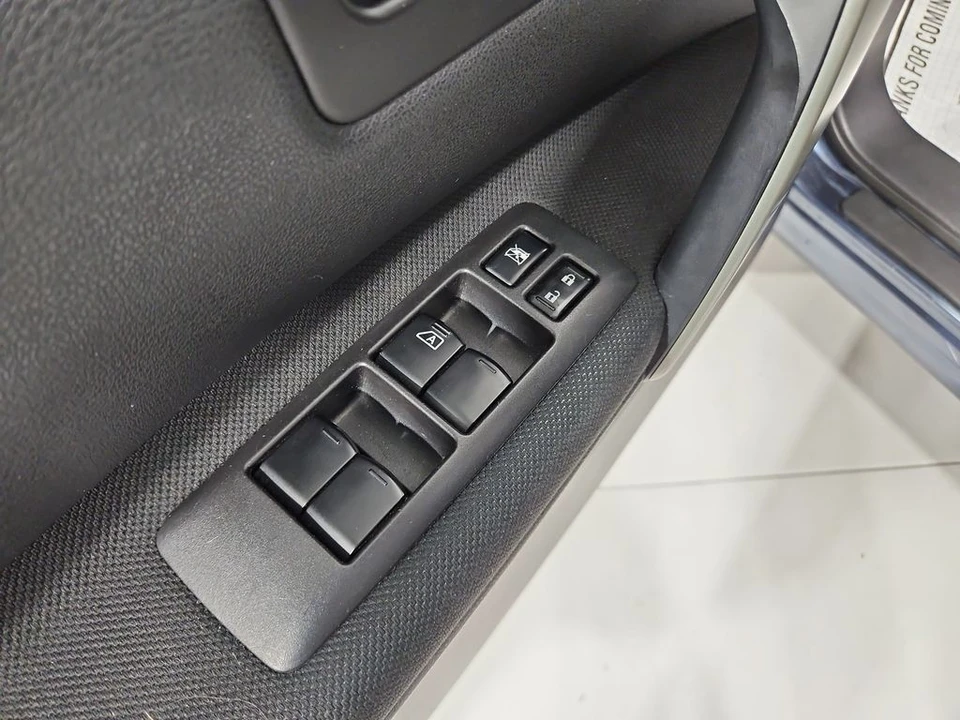 2014 Nissan Rogue - Image 12 of 12