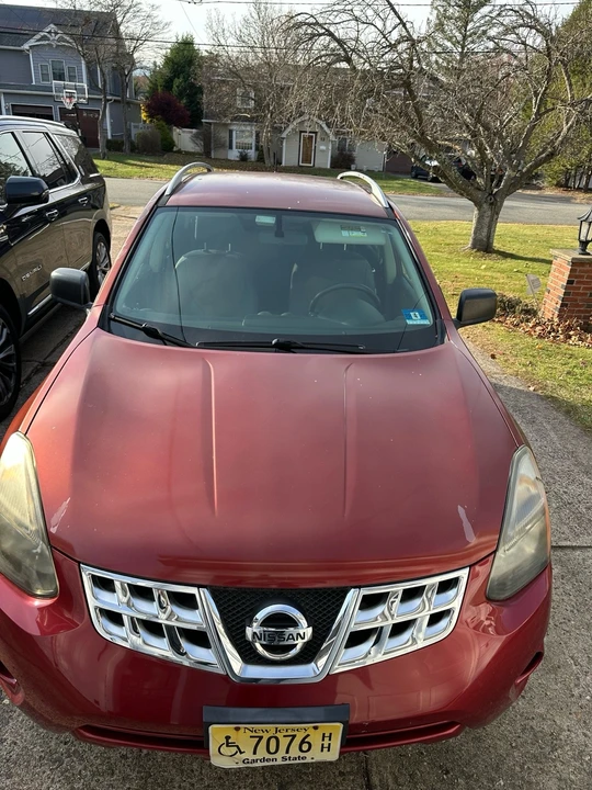 2014 Nissan Rogue - Image 2 of 9