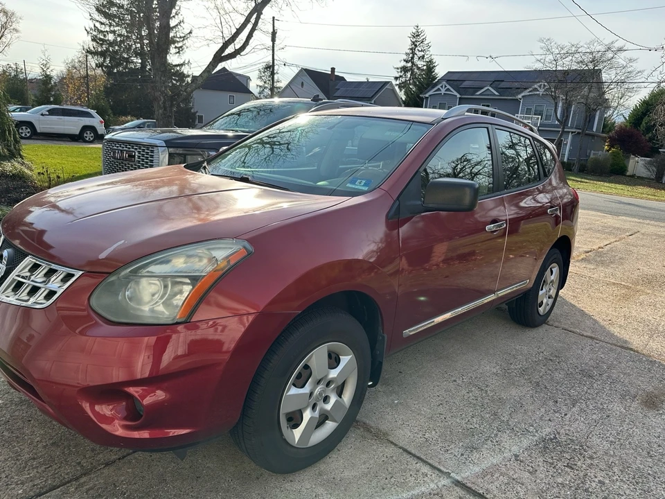 2014 Nissan Rogue - Image 4 of 9
