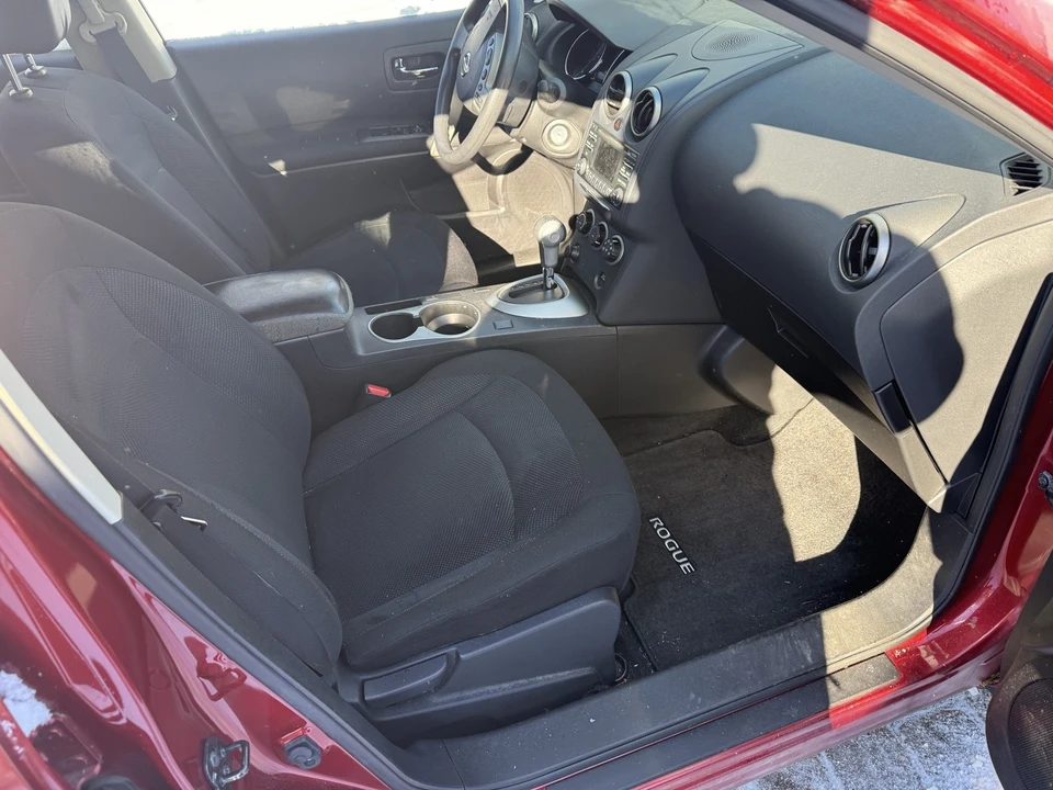 2014 Nissan Rogue - Image 8 of 9
