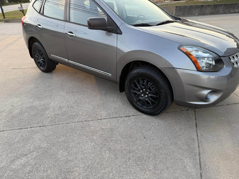 2014 Nissan Rogue - Image 2 of 8
