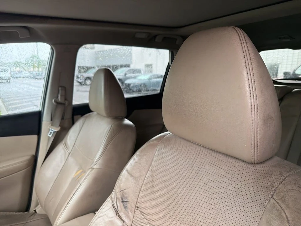 2014 Nissan Rogue - Image 10 of 12