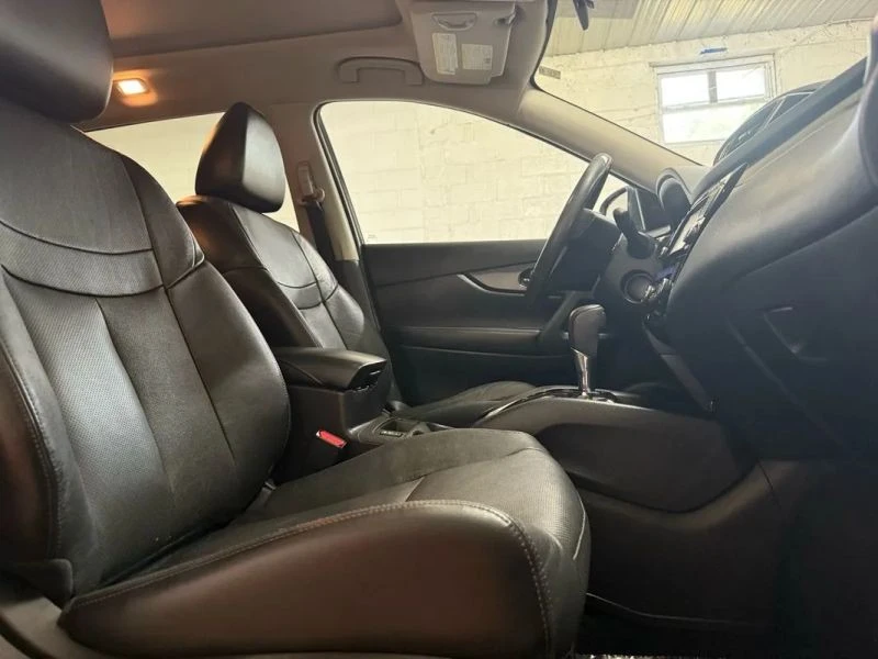 2014 Nissan Rogue - Image 11 of 12