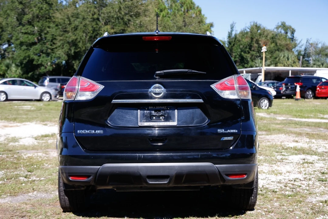 2014 Nissan Rogue - Image 7 of 12
