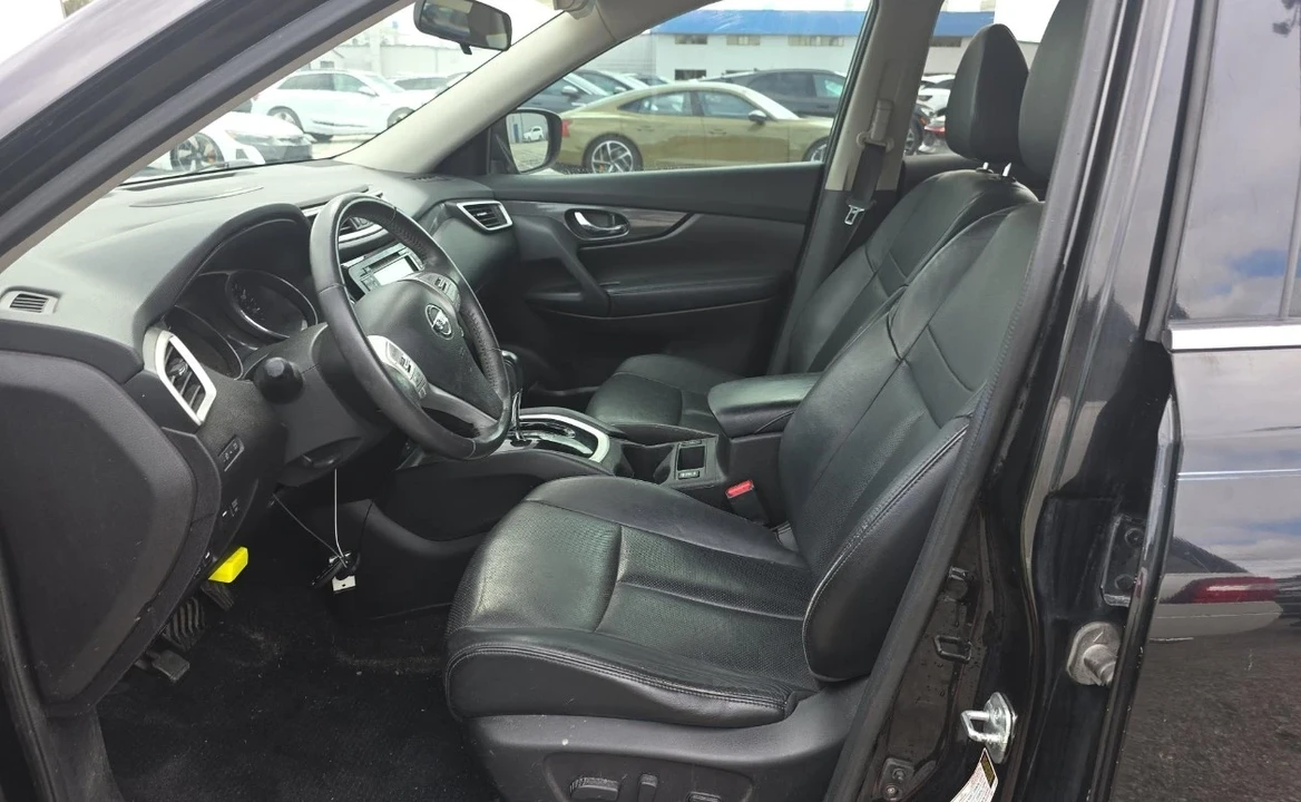 2014 Nissan Rogue - Image 8 of 12