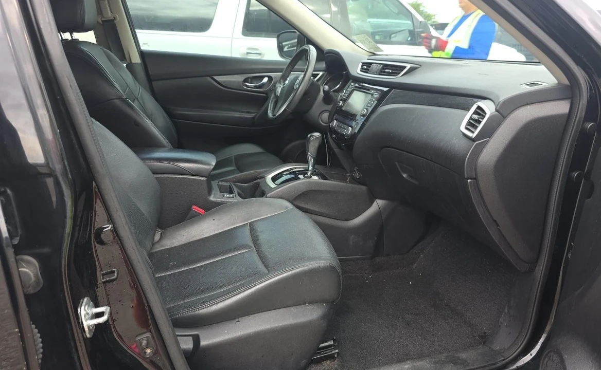 2014 Nissan Rogue - Image 11 of 12