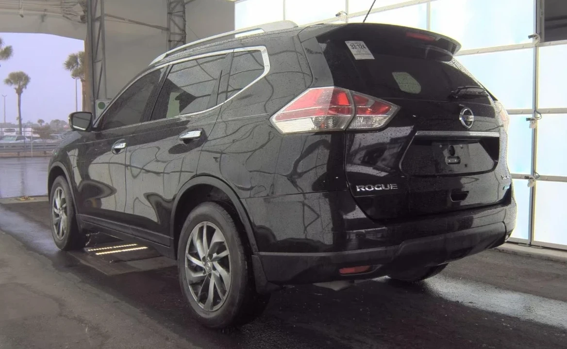 2014 Nissan Rogue - Image 2 of 12