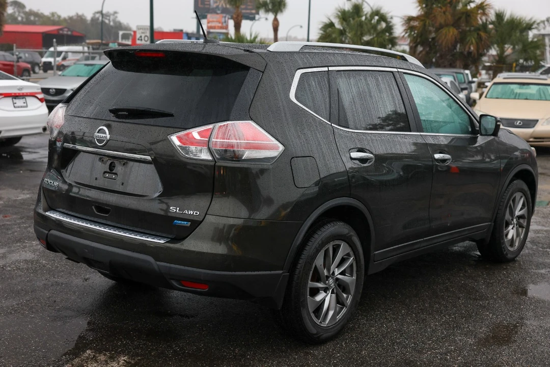 2014 Nissan Rogue - Image 11 of 12