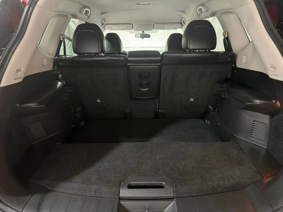 2014 Nissan Rogue - Image 9 of 16