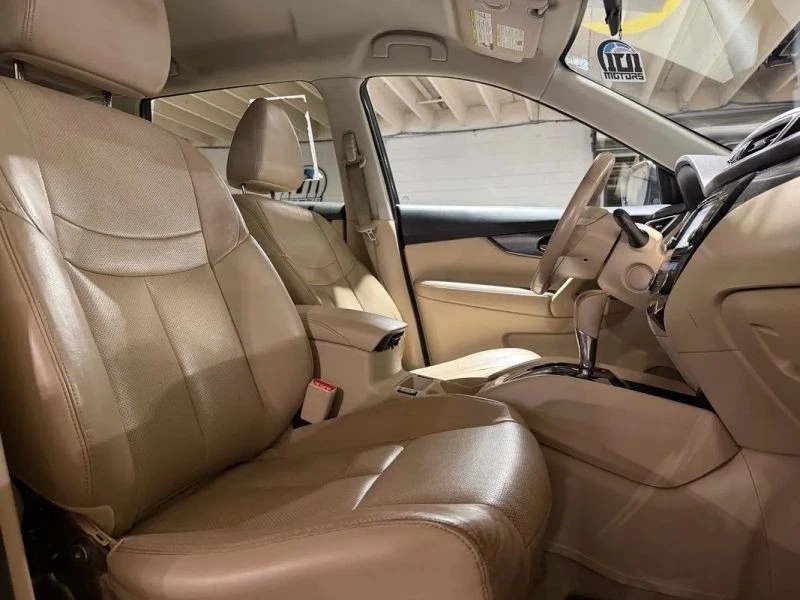 2014 Nissan Rogue - Image 10 of 12