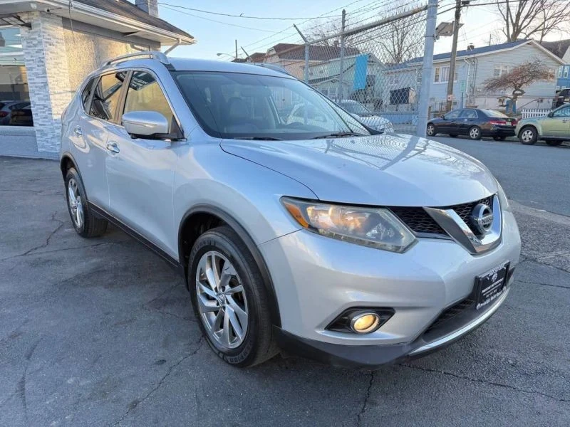 2014 Nissan Rogue - Image 8 of 12