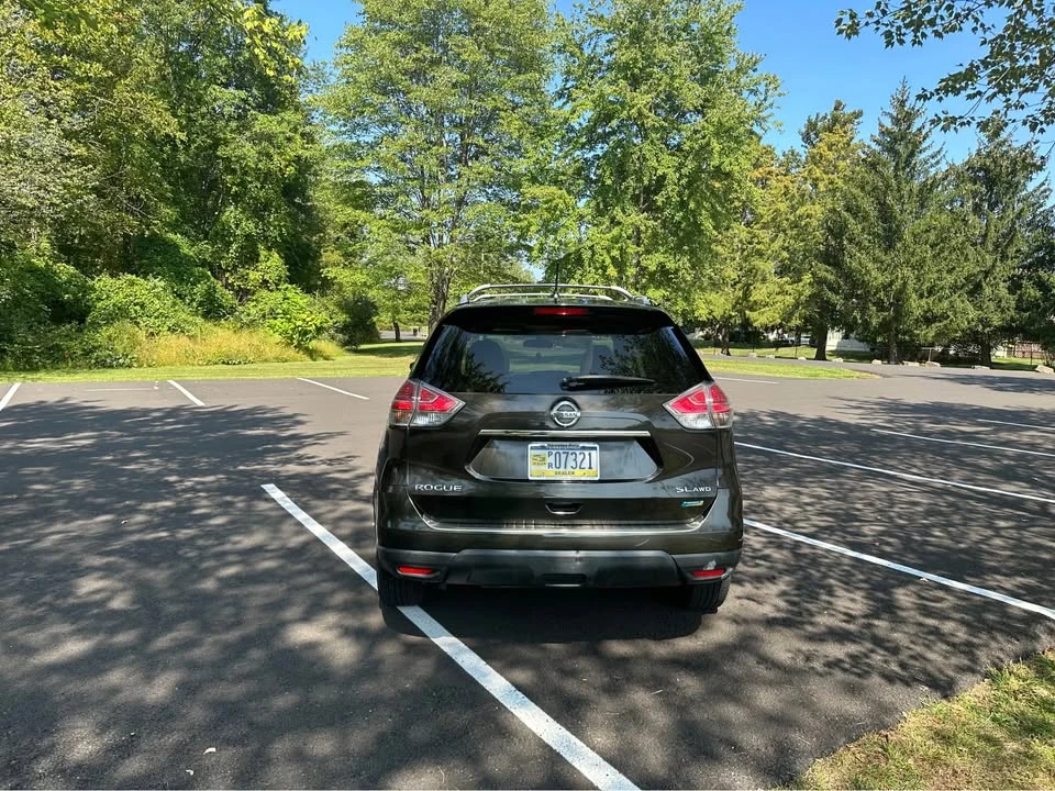 2014 Nissan Rogue - Image 10 of 20