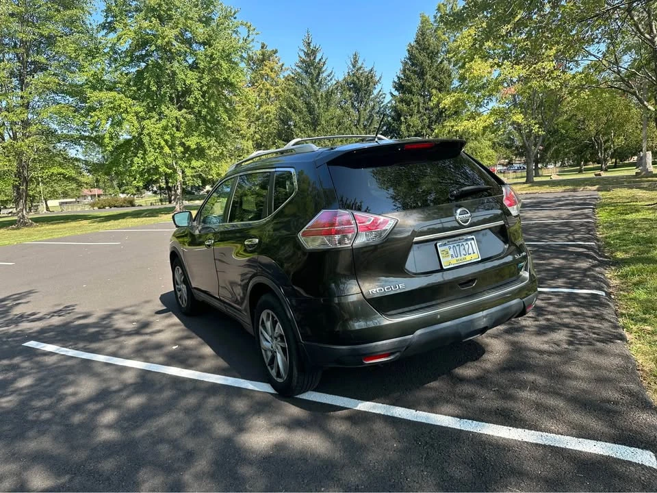 2014 Nissan Rogue - Image 11 of 20