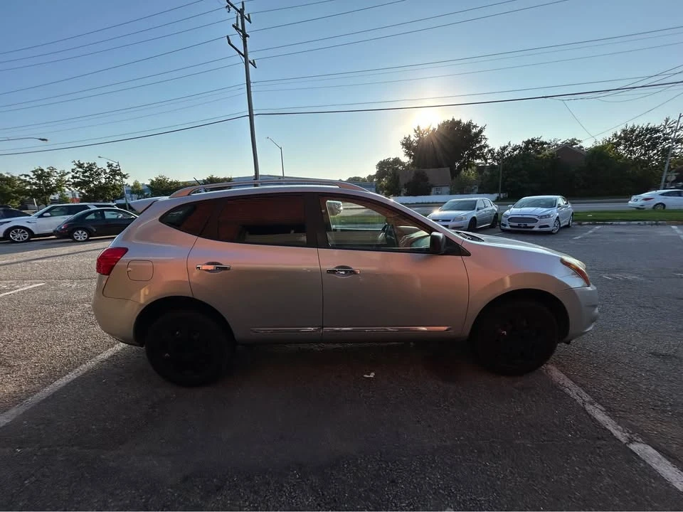 2014 Nissan Rogue - Image 3 of 8