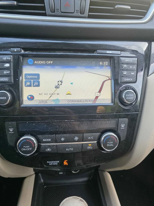 2014 Nissan Rogue - Image 15 of 16