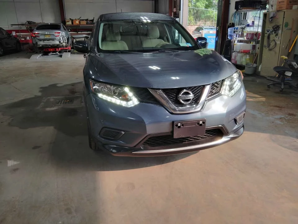 2014 Nissan Rogue - Image 13 of 16