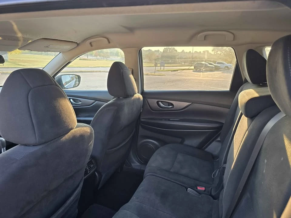 2014 Nissan Rogue - Image 11 of 15