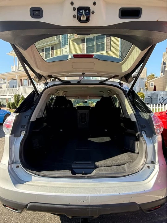 2014 Nissan Rogue - Image 9 of 13