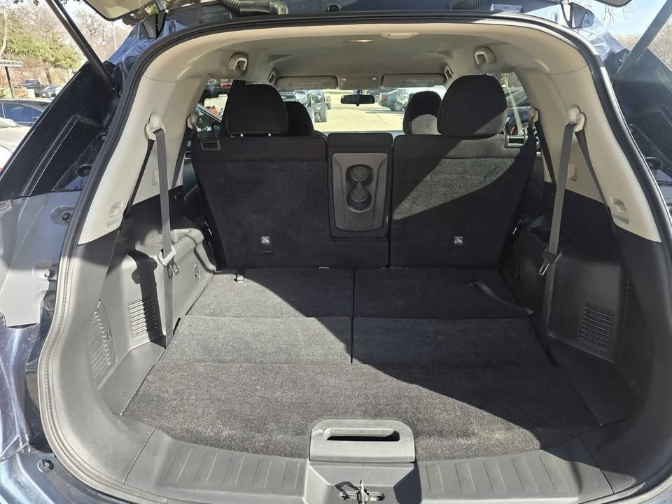 2014 Nissan Rogue - Image 11 of 14