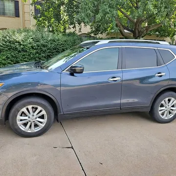 2014 Nissan Rogue SV Sport Utility 4D