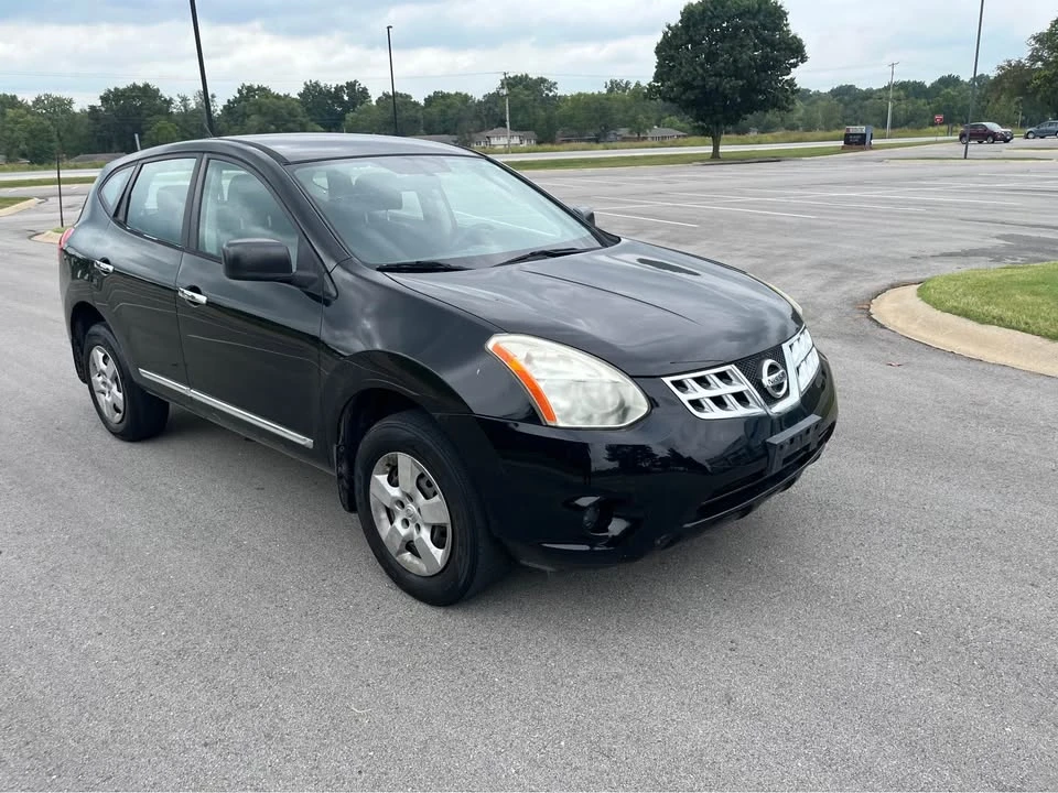 2014 Nissan Rogue - Image 2 of 15