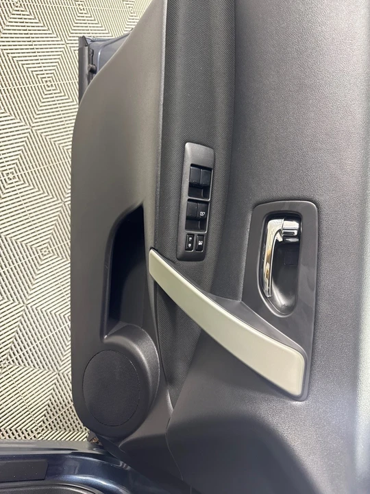 2014 Nissan Rogue - Image 12 of 12