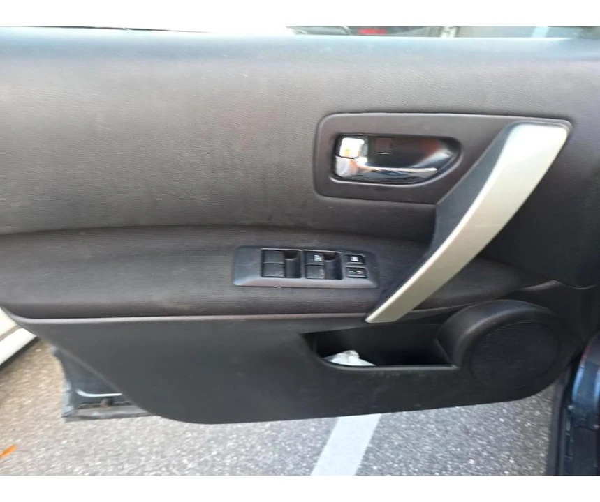 2014 Nissan Rogue - Image 11 of 16