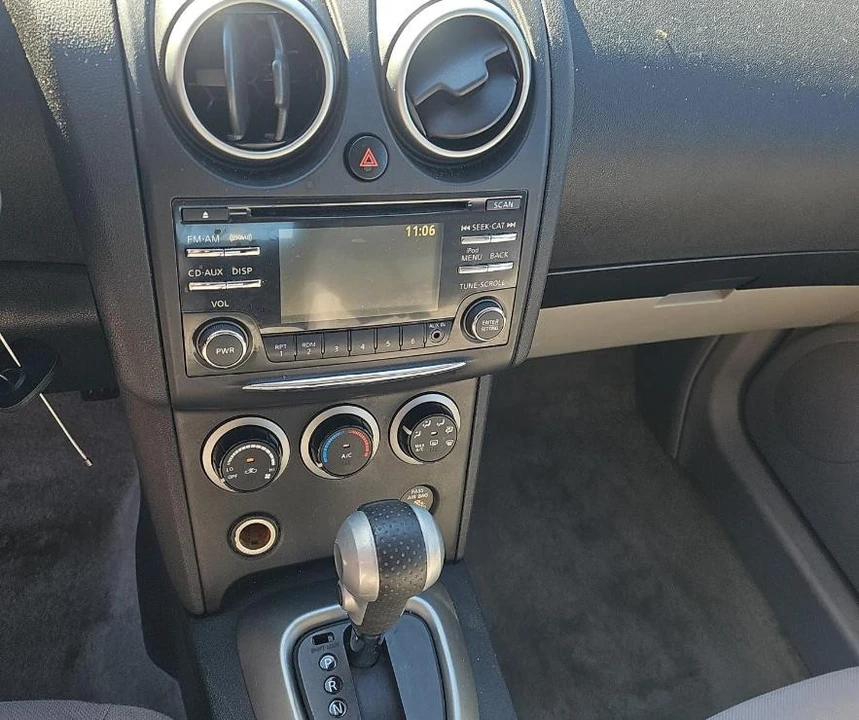 2014 Nissan Rogue - Image 12 of 16