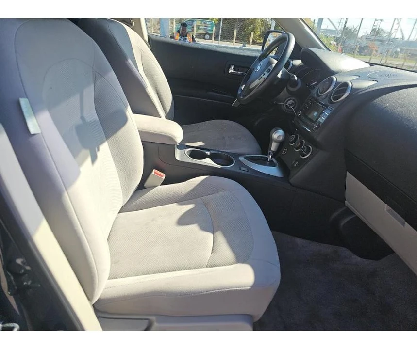 2014 Nissan Rogue - Image 10 of 16