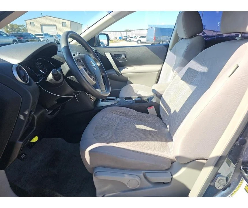 2014 Nissan Rogue - Image 9 of 16