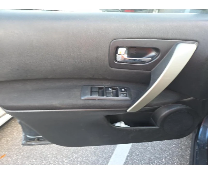 2014 Nissan Rogue - Image 11 of 12