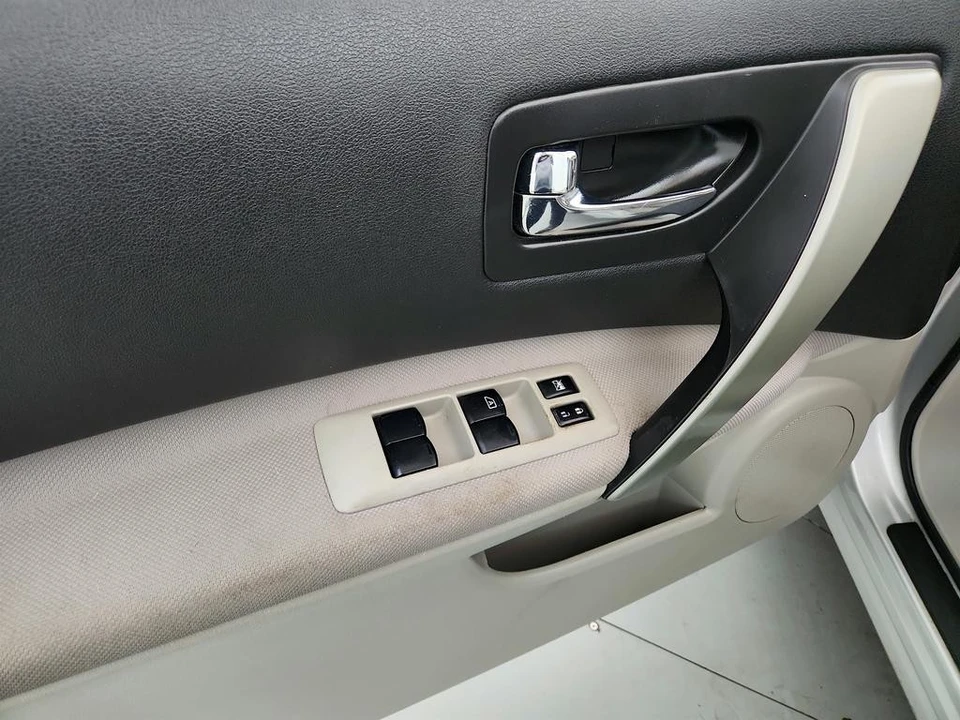 2014 Nissan Rogue - Image 19 of 21