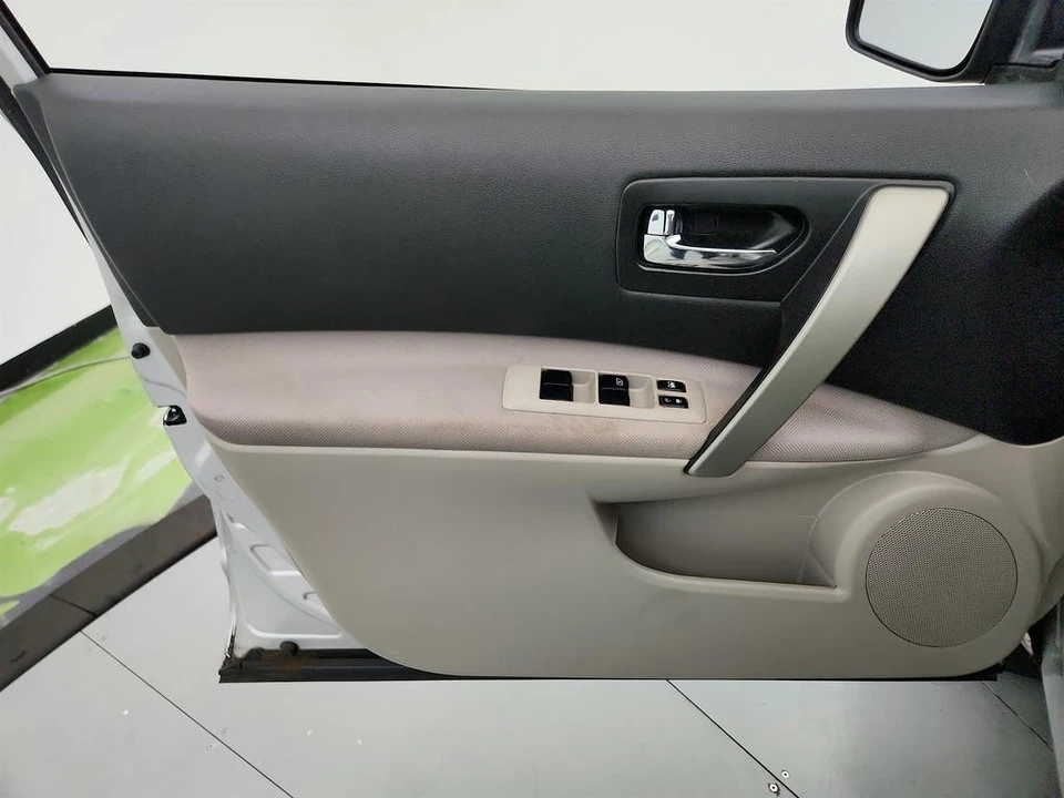 2014 Nissan Rogue - Image 20 of 21