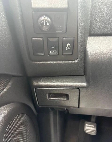 2014 Nissan Rogue - Image 11 of 12