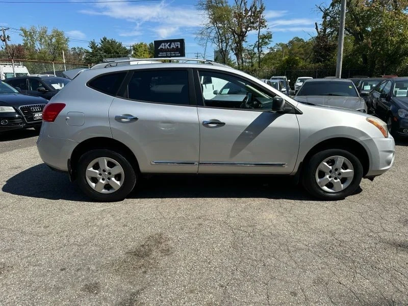 2014 Nissan Rogue - Image 8 of 12