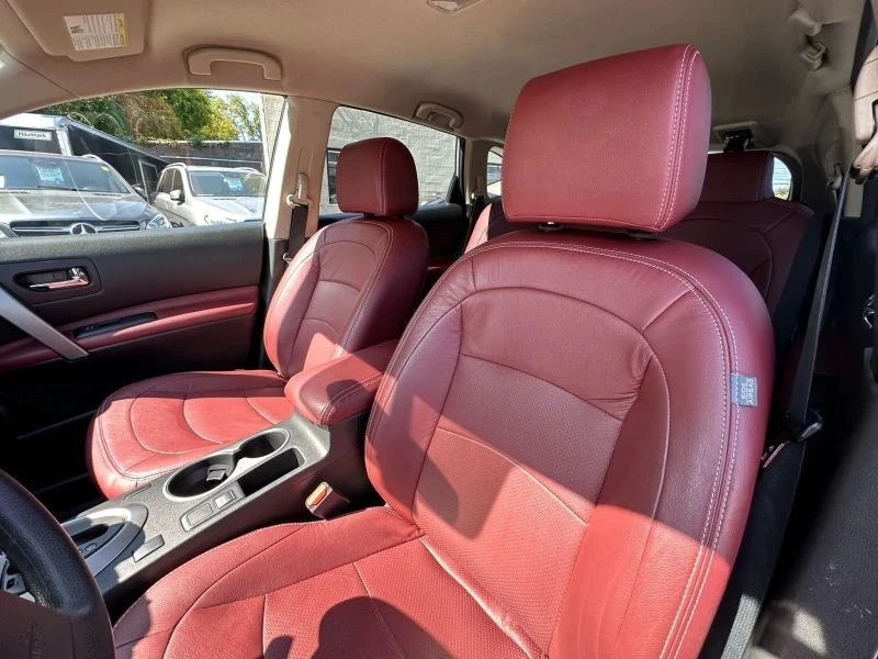 2014 Nissan Rogue - Image 10 of 12