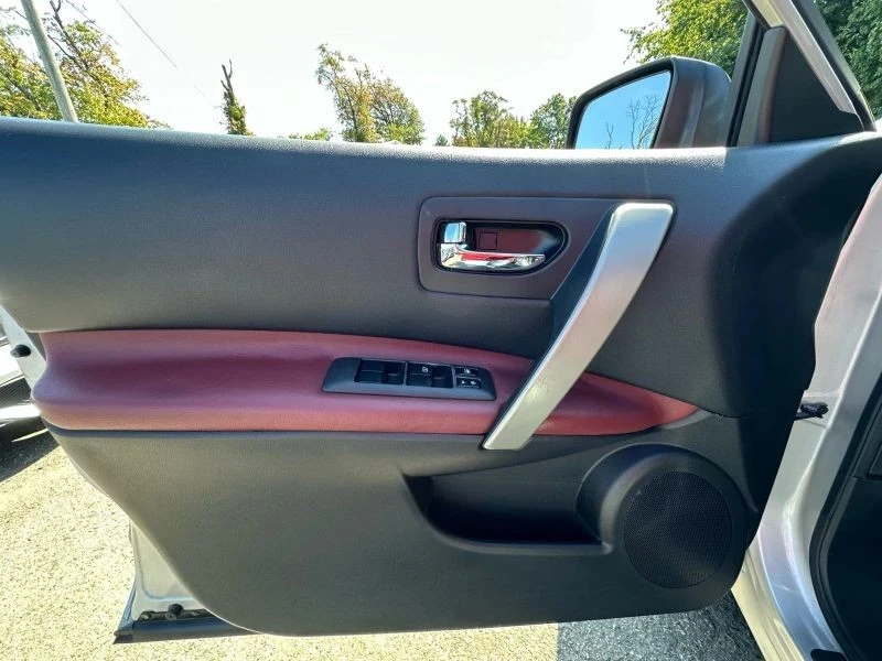 2014 Nissan Rogue - Image 9 of 12