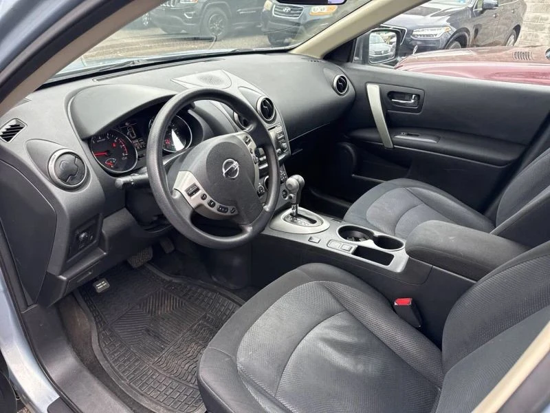 2014 Nissan Rogue - Image 10 of 12