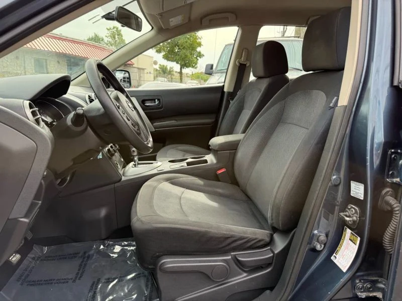 2014 Nissan Rogue - Image 9 of 12