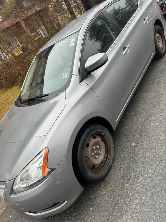 2014 Nissan Sentra 7th Gen - Image 2 of 16