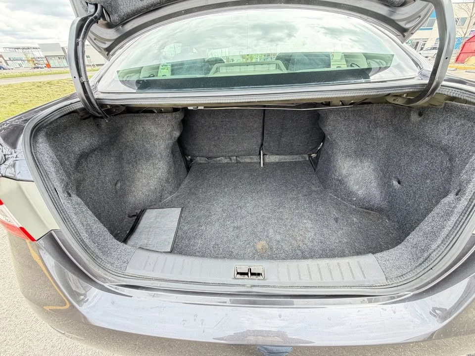 2014 Nissan Sentra 7th Gen - Image 9 of 15