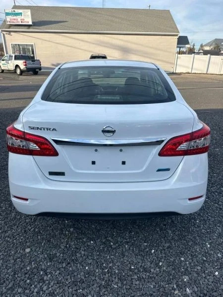 2014 Nissan Sentra 7th Gen - Image 4 of 12