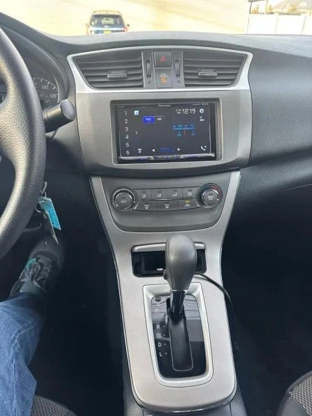 2014 Nissan Sentra 7th Gen - Image 11 of 12
