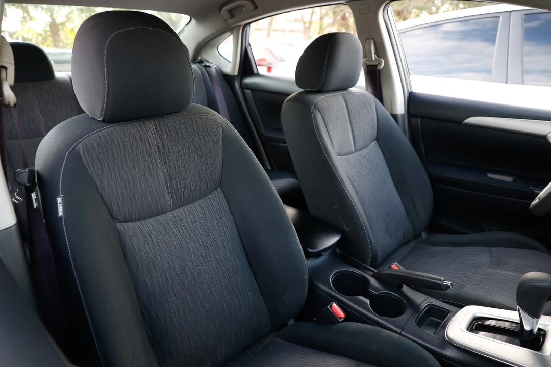 2014 Nissan Sentra 7th Gen - Image 18 of 21
