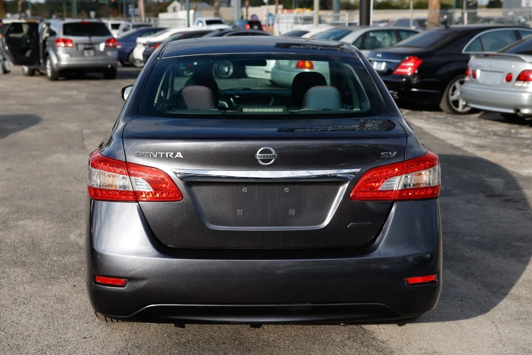 2014 Nissan Sentra 7th Gen - Image 9 of 12