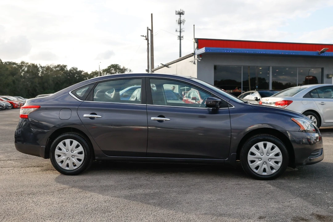 2014 Nissan Sentra 7th Gen - Image 13 of 21