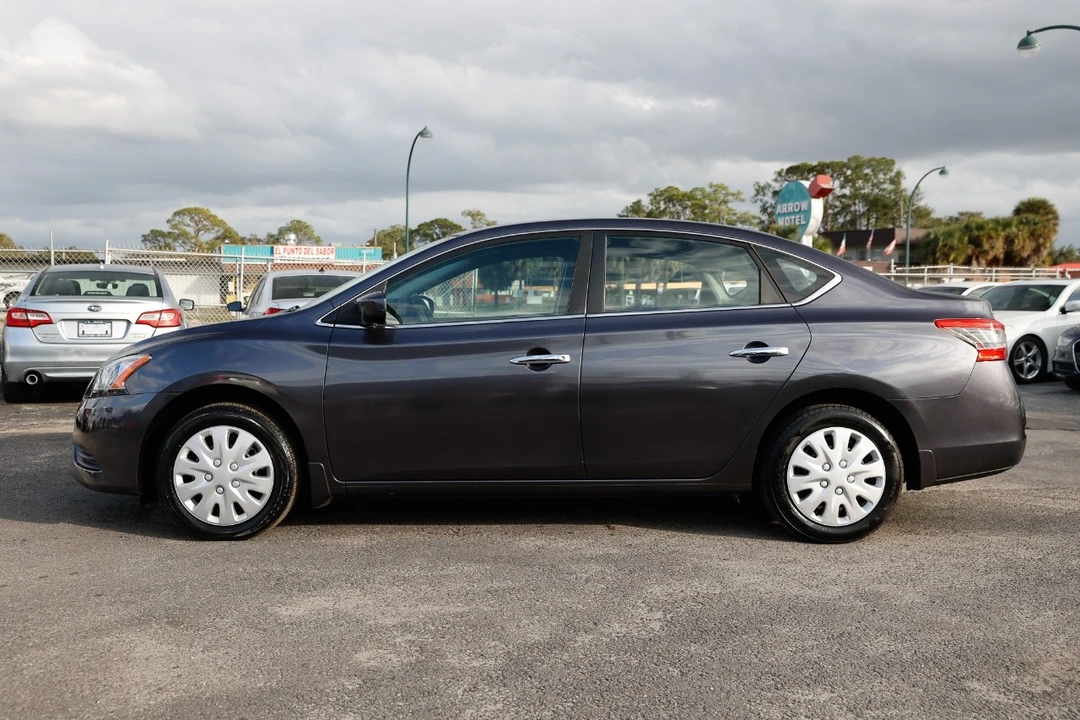 2014 Nissan Sentra 7th Gen - Image 3 of 12