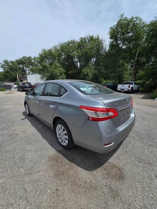 2014 Nissan Sentra 7th Gen - Image 5 of 14