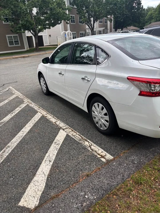 2014 Nissan Sentra 7th Gen - Image 2 of 4