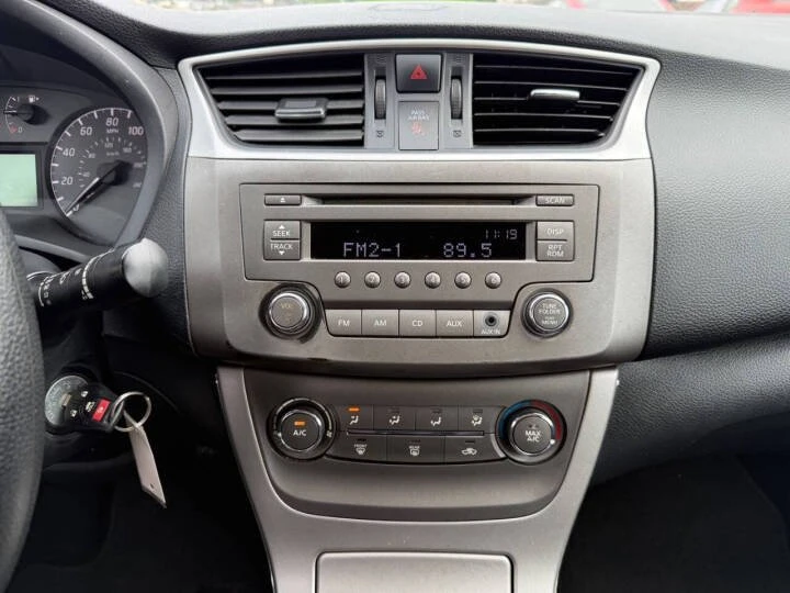 2014 Nissan Sentra 7th Gen - Image 19 of 20